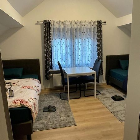 Luis Apartment Ruesselsheim D1 Hassloch  Buitenkant foto