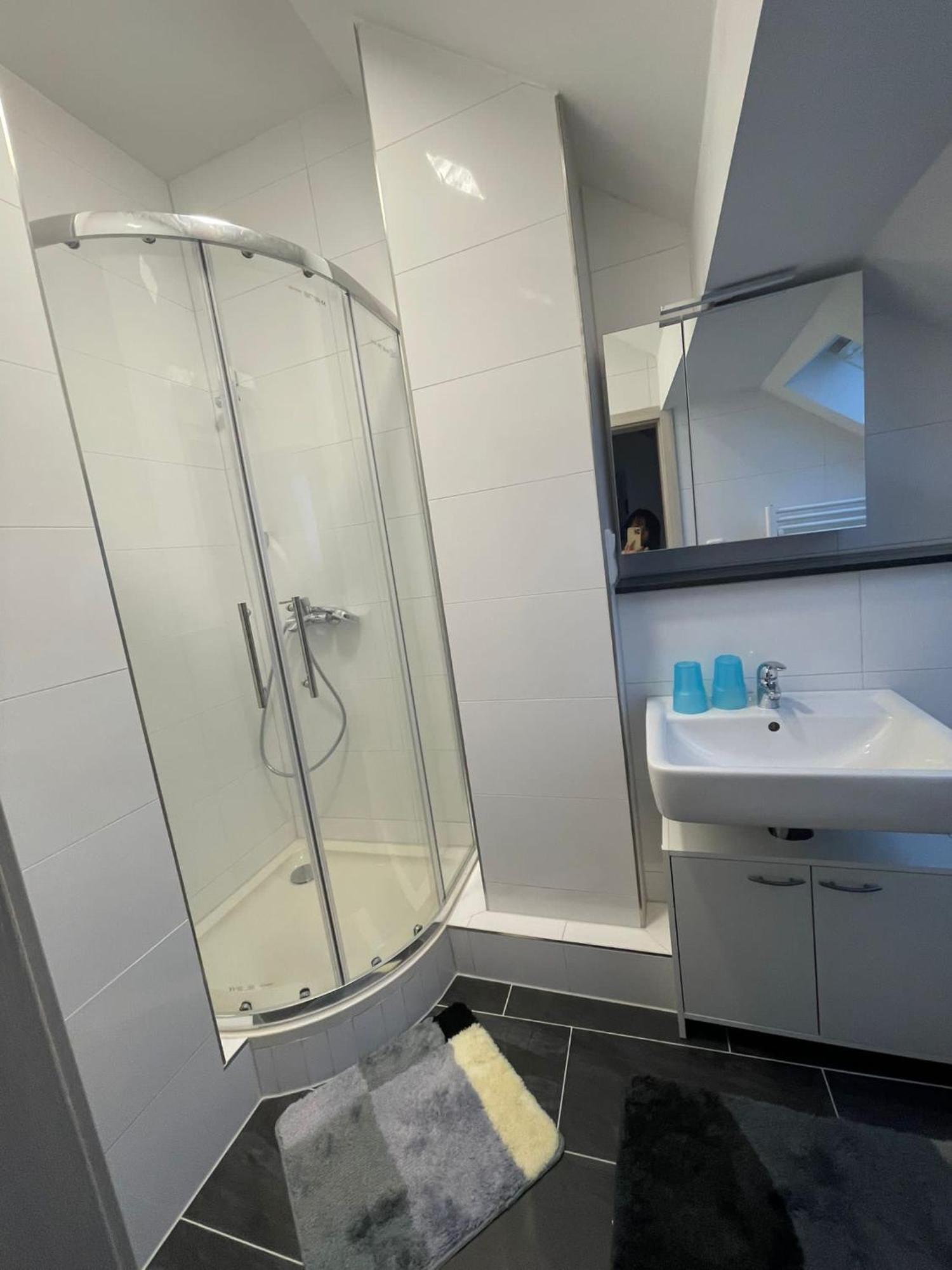 Luis Apartment Ruesselsheim D1 Hassloch  Buitenkant foto