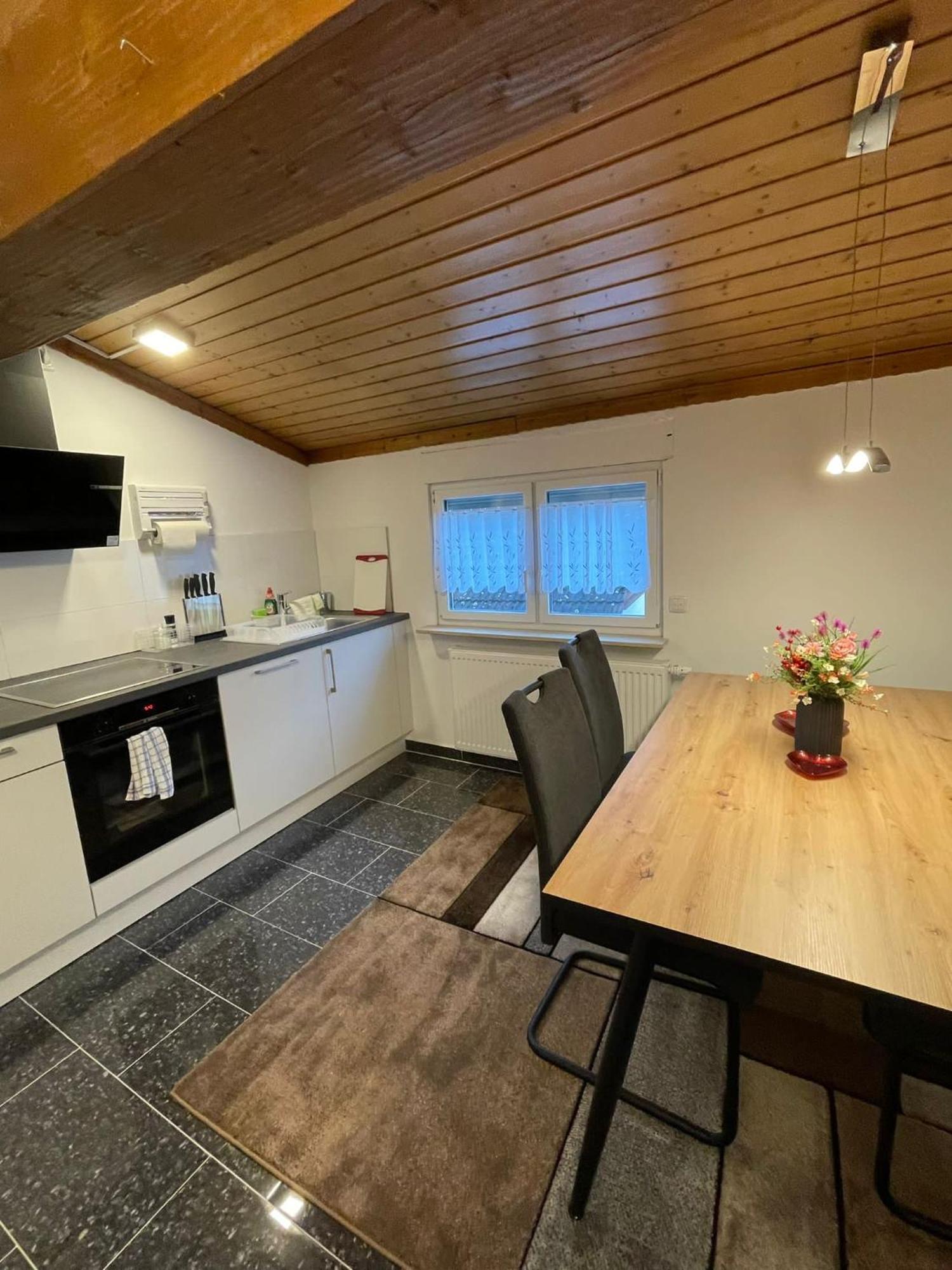 Luis Apartment Ruesselsheim D1 Hassloch  Buitenkant foto